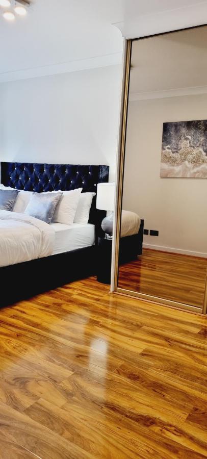 لندن Double King Suite, Canary Wharf Waterfront المظهر الخارجي الصورة