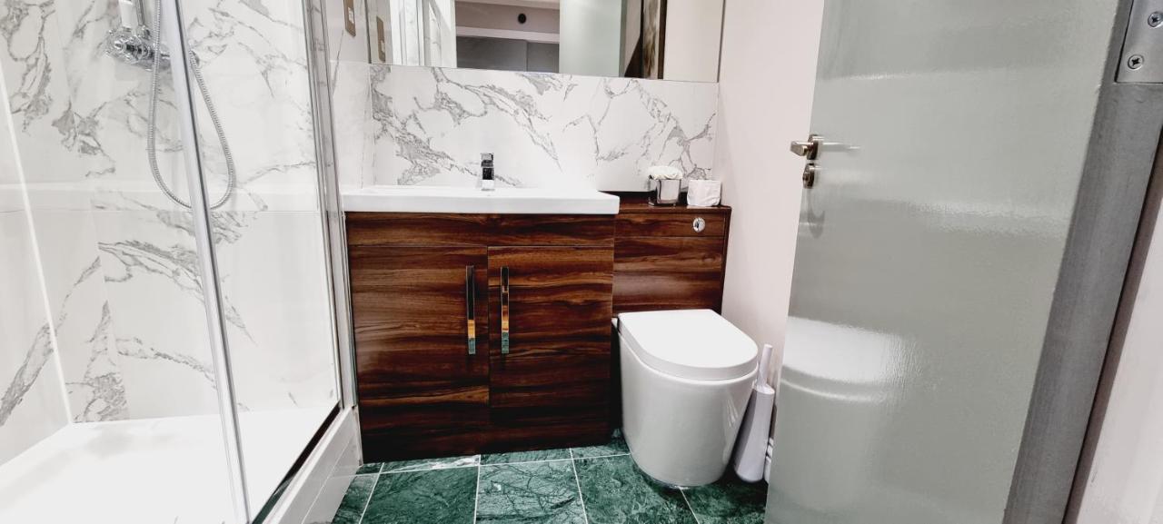 لندن Double King Suite, Canary Wharf Waterfront المظهر الخارجي الصورة