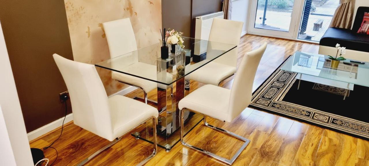 لندن Double King Suite, Canary Wharf Waterfront المظهر الخارجي الصورة